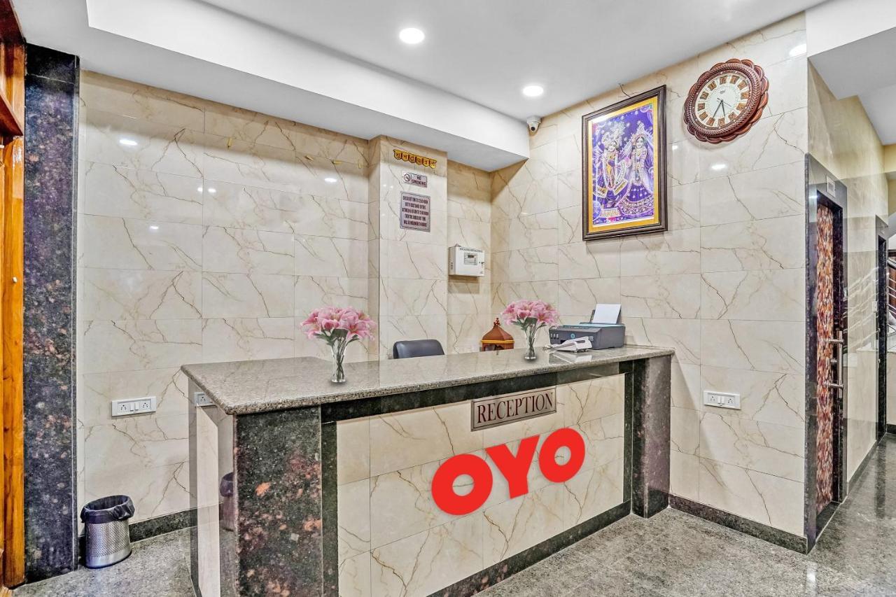 Oyo 88326 Hotel Cloud 9 Нью-Делі Екстер'єр фото