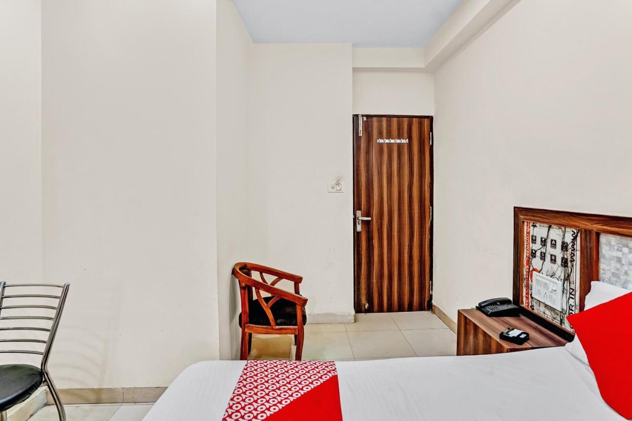 Oyo 88326 Hotel Cloud 9 Нью-Делі Екстер'єр фото